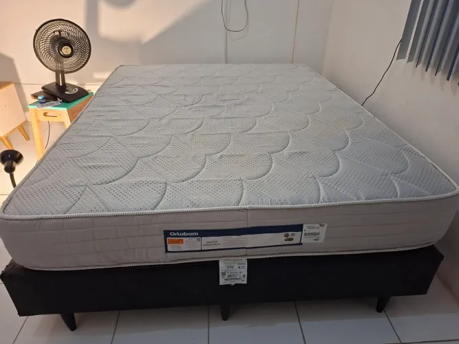 Cama King Ortobom completa 
