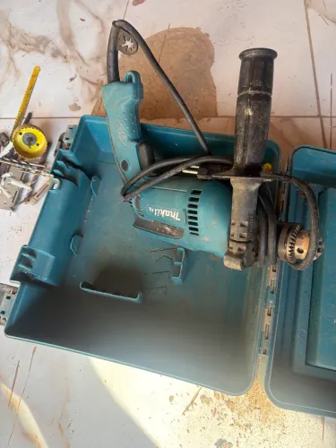 Furadeira máquina