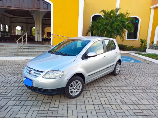 Volkswagen Fox Plus 1.0mi/ 1.0mi Total Flex 8V 4P 2010
