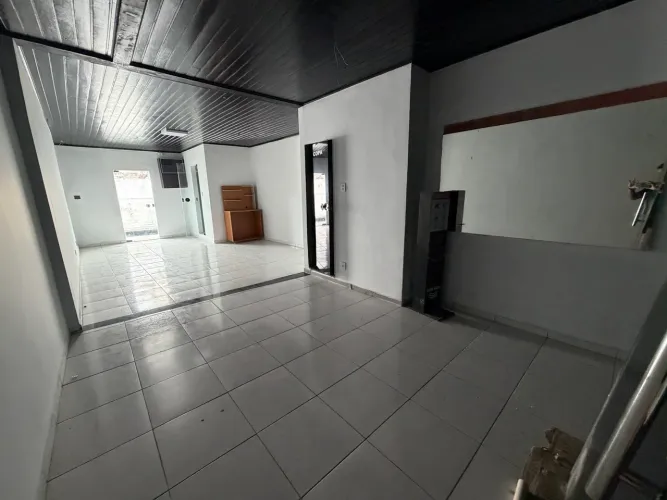 ? ALUGA-SE SALA COMERCIAL - UMARIZAL