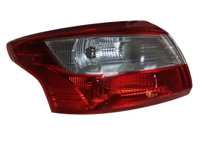 Lanterna Esquerda Ford Focus 2014 A 2016 Sedan Usado