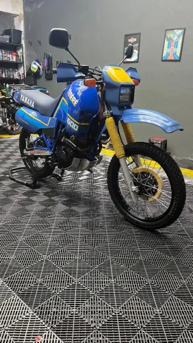 Yamaha XTZ Ténéré 600