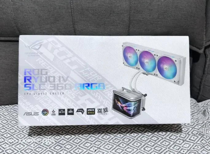 ASUS ROG Ryuo IV SLC 360 ARGB Water Cooler 360mm com Display AMOLED