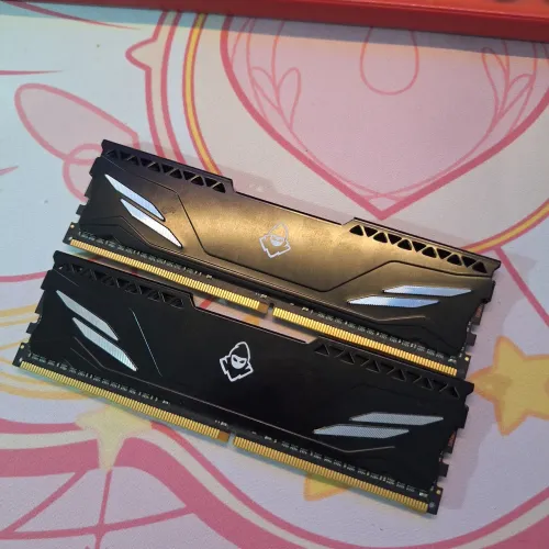 MEMORIA RAM 2 PENTES 16GB DDR4 (2x8)