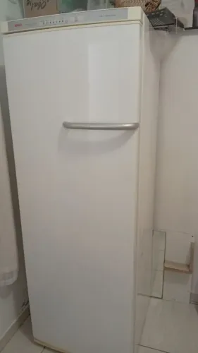 Freezer vertical da marca Bosch