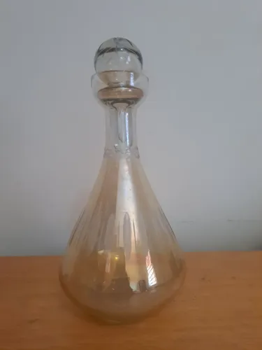 Licoreira antiga de cristal com tampa esférica trabalhada !