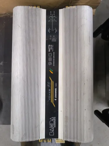 Banda 9.8 4 canais 980 rms