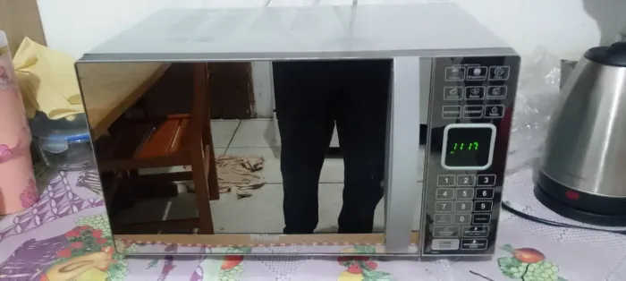 Microondas Philco espelhado 25 litros
