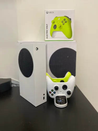 Xbox Seies S - Semi novo, acompanha caixa