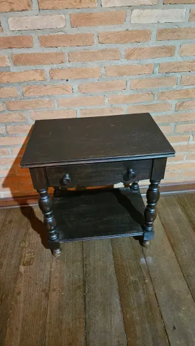 Mesa de cabeceira 