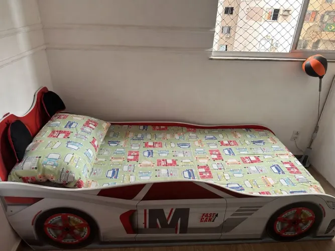 Cama infantil de carro
