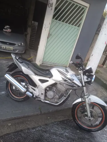 Cbx Twister 250
