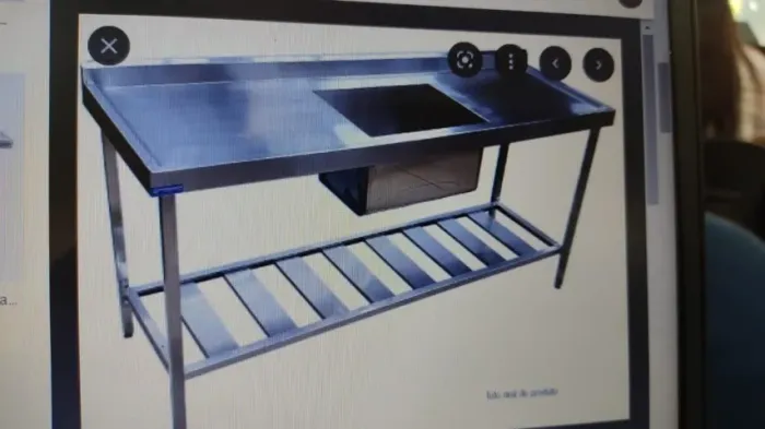 MESA EM TUBO INOX COM TUBA