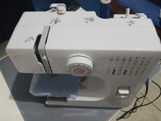 Vendo máquina de costura
