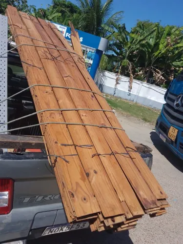 Vende-se 5 dúzia de tabique, de 3 metros, detalhes na descrição