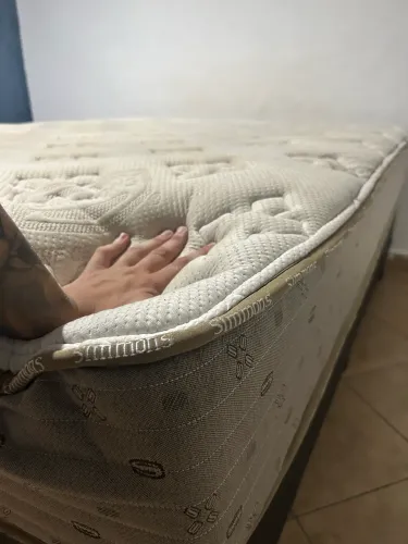 Cama Box SIMMONS (26cm X 1,88m X 1,38m)