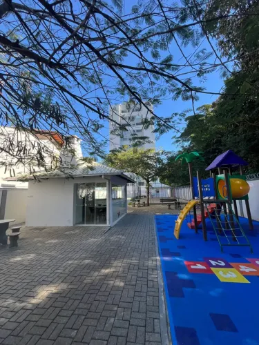 Apartamento mobiliado com 2 dormitórios em Balneário Piçarras