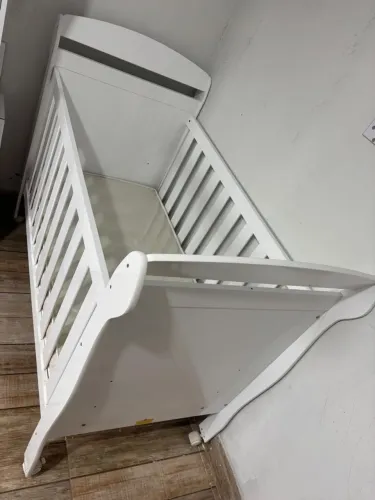 BERÇO COM COLCHÃO