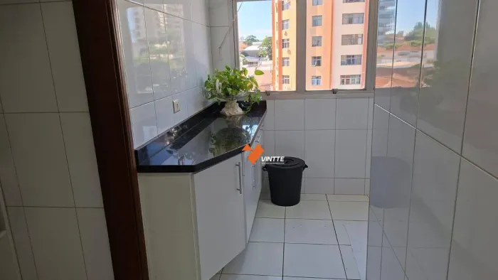 Apartamento com 3 dormitórios à venda, 220 m² por R$ 450.000,00 - Centro - Presidente Prud