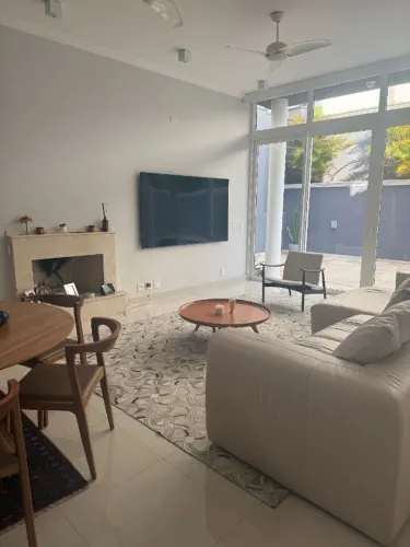 Tapete de Couro Bovino Legítimo, modelo Londrina de 300x400 cm (3x4 metros).