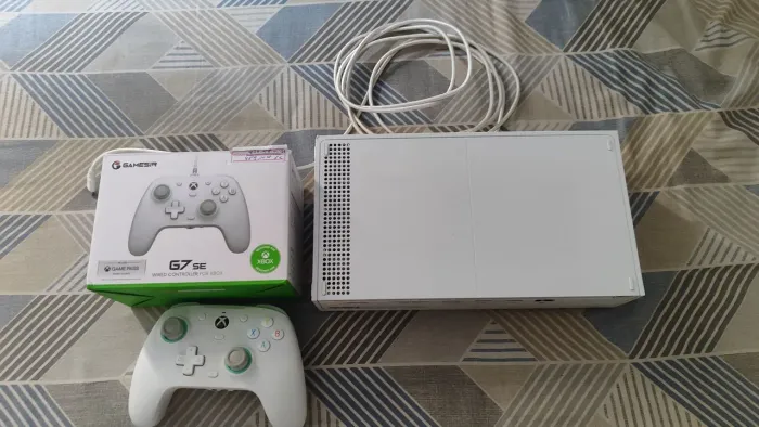 Console impecável, pronto pra uso