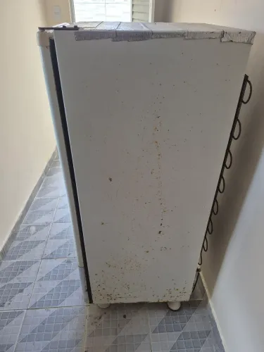 Freezer vertical consul 240 litros