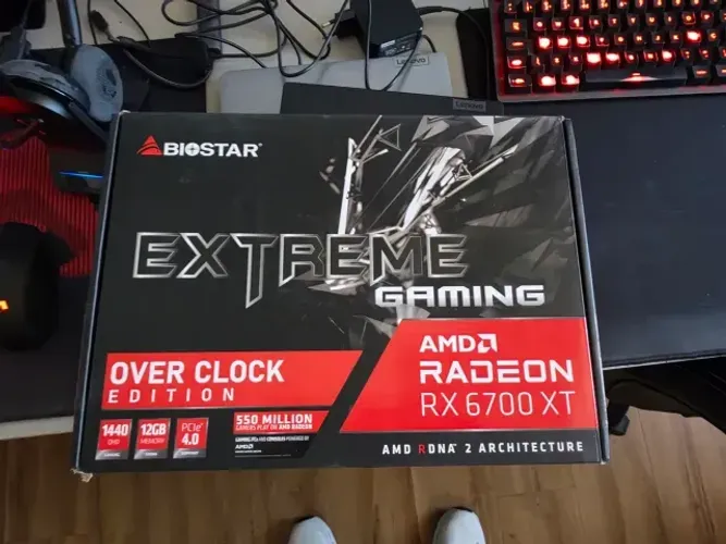 Placa de video AMD Radeon 6700 XT