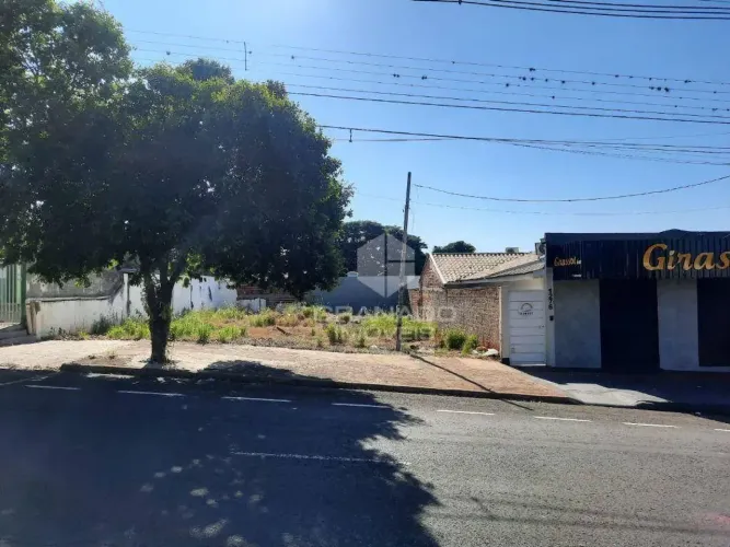 Terreno à venda na Av Alziro Zarur, 336 m² por R$ 436.000 - Conj Res Ney Braga - Maringá/P