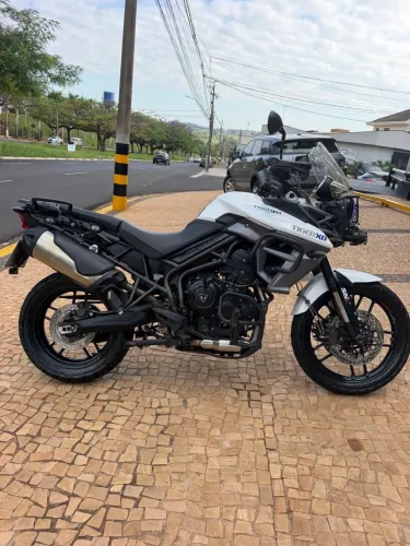 TRIUMPH TIGER 800 XR