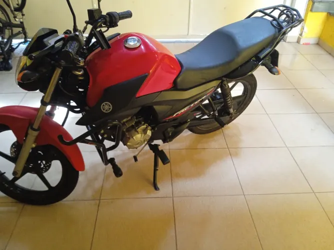 Moto Yamaha 125 Factor ED Flex 