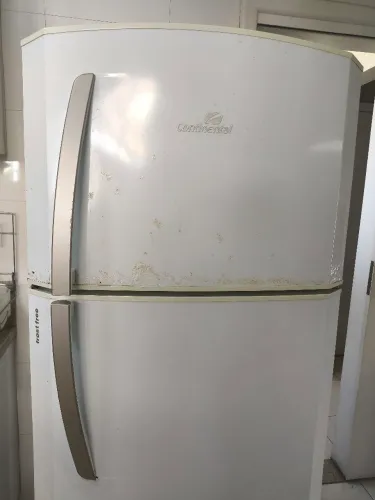 Geladeira Continental usada 472 litros 400,00