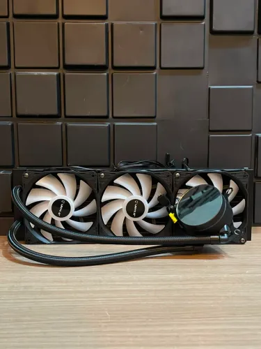 WATER COOLER UNIKA 360MM COM TELA DE MONITORAMENTO INTEL, ARGB