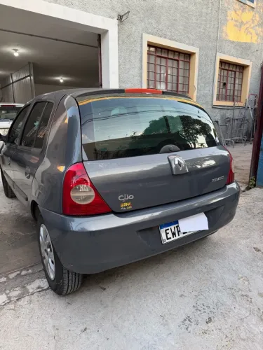 Renault Clio Hi-flex 1.0 16V 5P 2011