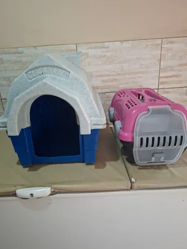 Casa e transportador de pet 