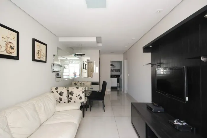 APARTAMENTO MOBILIADO 2 QUARTOS PARA LOCAÇÃO NO BAIRRO LOURDES