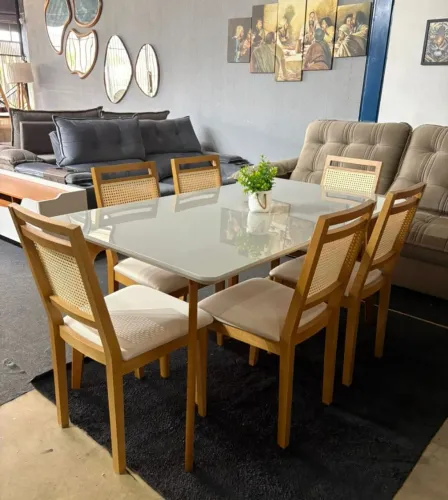 Mesa de jantar Bella com 6 cadeiras em madeira maciça 160x90