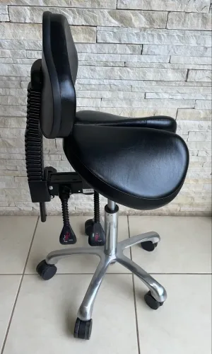 Cadeira mocho sela bi-partido da HUBB p/ dentista