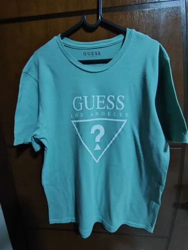 Camiseta GUESS Verde