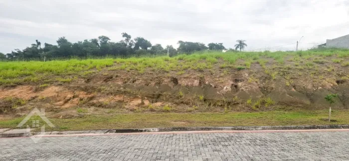 Terreno à Venda no Condomínio Ecopark Sunset em Caçapava - SP