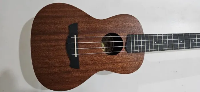 Ukulele Tagima Concert Acústico 23k Natural Fosco (Usado)