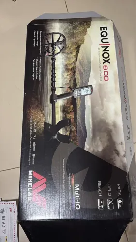 Detector de metal Equinox 600