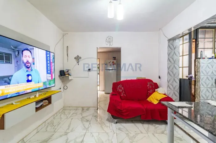 Casa na laje, Loja de Esquina, 2 Lojas e Kitnet à Venda em Taguatinga Norte DF - Excelent