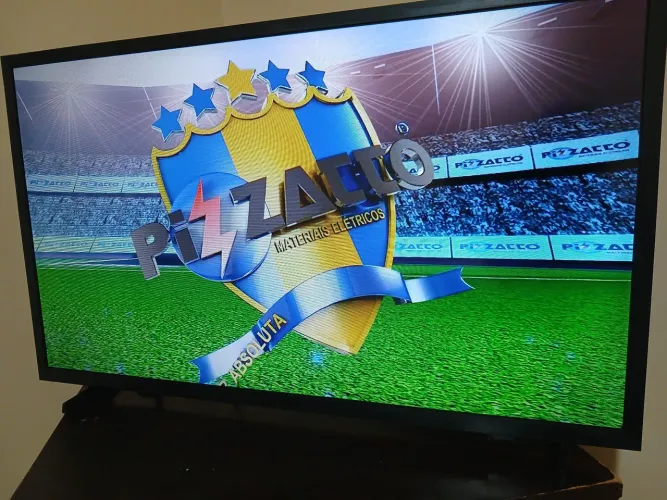 Vendo essa TV Samsung 32 smart  nova 