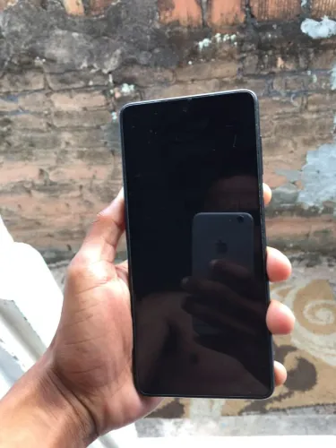 Celular Samsung M52 muito bom excelente estado câmera perfeita ,nenhum trincado .