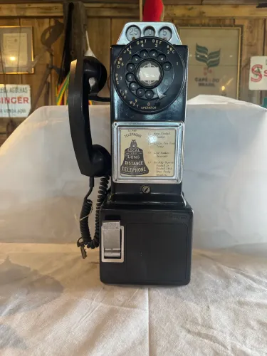 telefone público vintage de disco