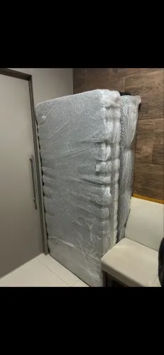 Cama Box Solteiro Semi Nova (88x188) - Estado de Nova - Pouquíssimo Uso