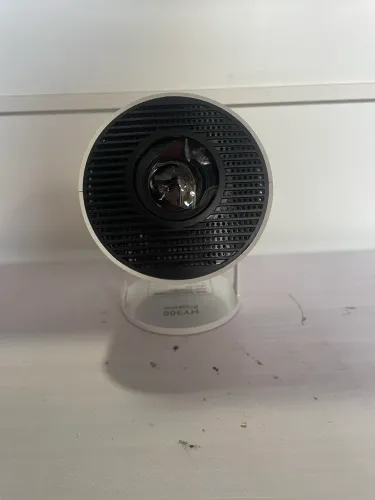 Projetor com Wi-Fi e internet tenha um telão em casa