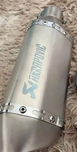 Escapamento esportivo Akrapovic