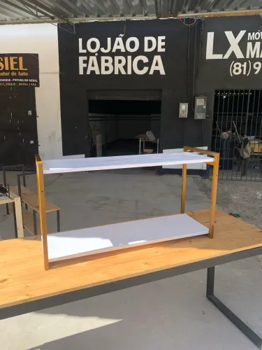 Prateleira estilo nicho 