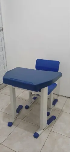 Kit cadeira e carteira escolar